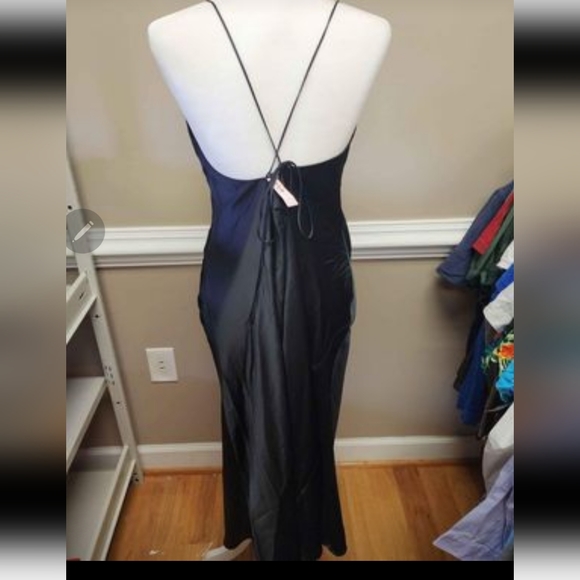 Size large Victoria's Secret Long Nightgown - Picture 3 of 4